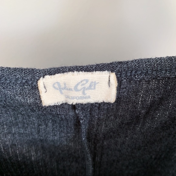 ❀ 2/$25 ❀ Lace-Up Crop Top - Picture 4 of 4